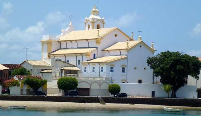 650x375_igreja-itaparica_1403398